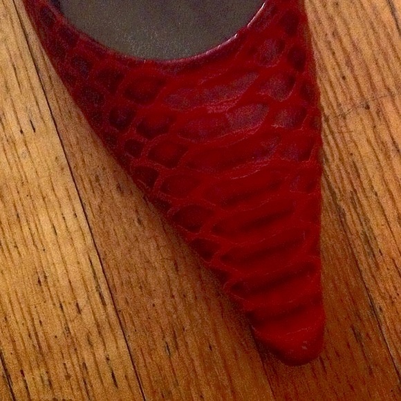 GET THE LOOK ..๐H.P๐ STUART WEITZMAN SLING BACKS - Picture 6 of 7